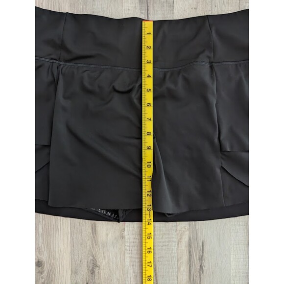 Athleta Momentum Skort in Black, Large (W5) - Picture 8 of 9